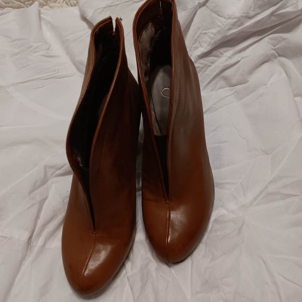Jessica Simpson 🐚 Ankle Booties brown 7